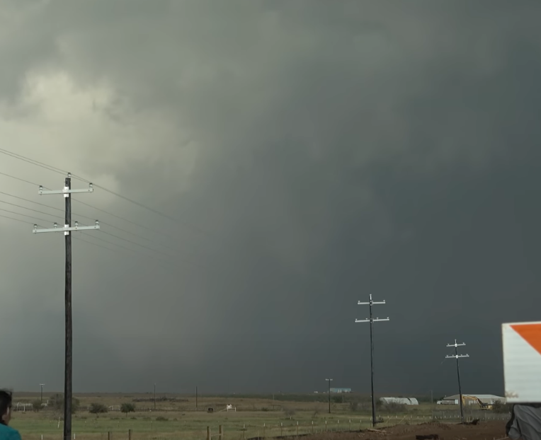 Usa, diversi tornado investono Arkansas, Oklahoma e Texas: undici morti e diversi feriti | VIDEO