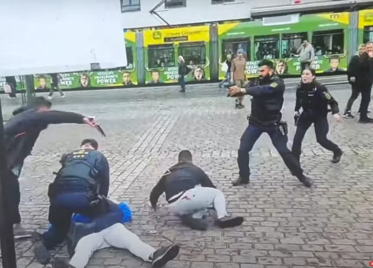 Germania, attacco con coltello e spari durante un manifestazione anti-islam a Mannheim: diversi feriti, neutralizzato l'aggressore | VIDEO