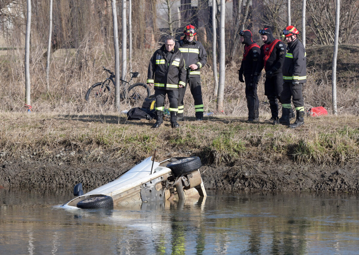 Novara, perde il controllo dell'auto per un malore e finisce nel canale Cavour: morto un 80enne