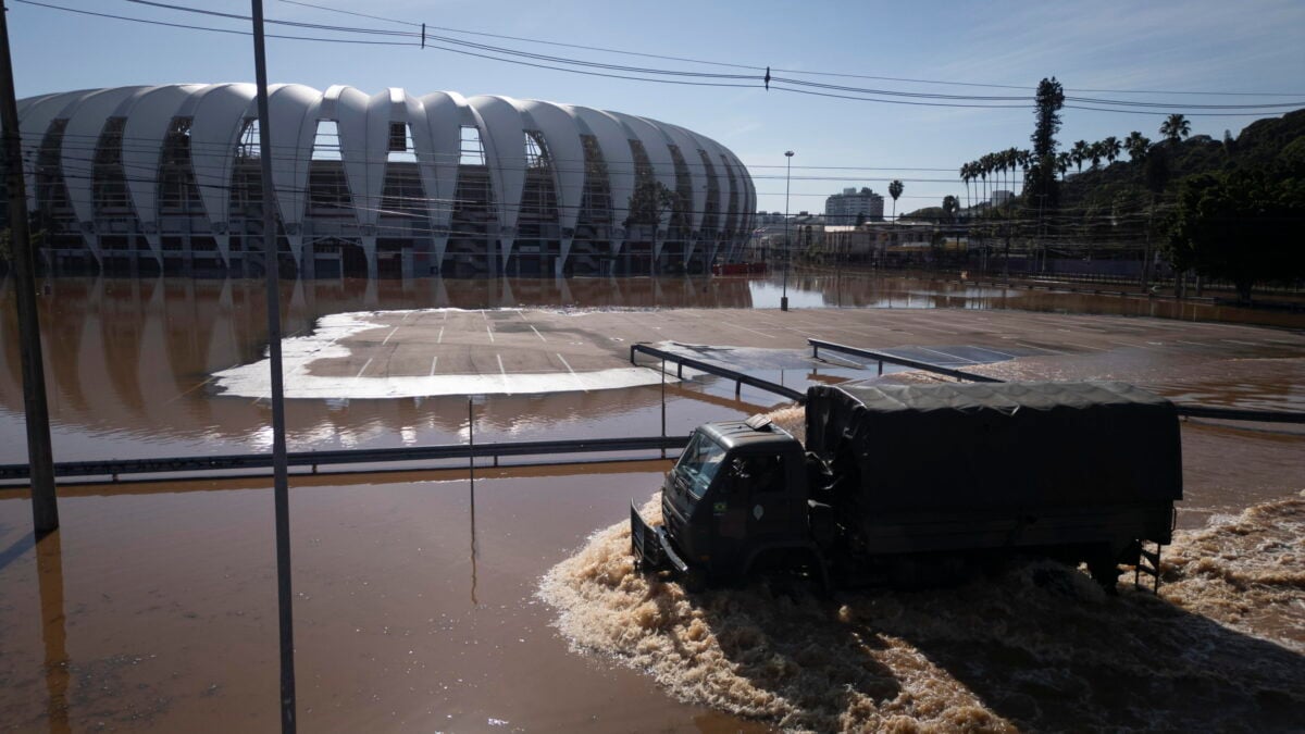 Sudamerica, il maltempo investe l'Uruguay: 700 sfollati a causa delle inondazioni. Aumenta il numero di vittime in Brasile: 96 morti | VIDEO