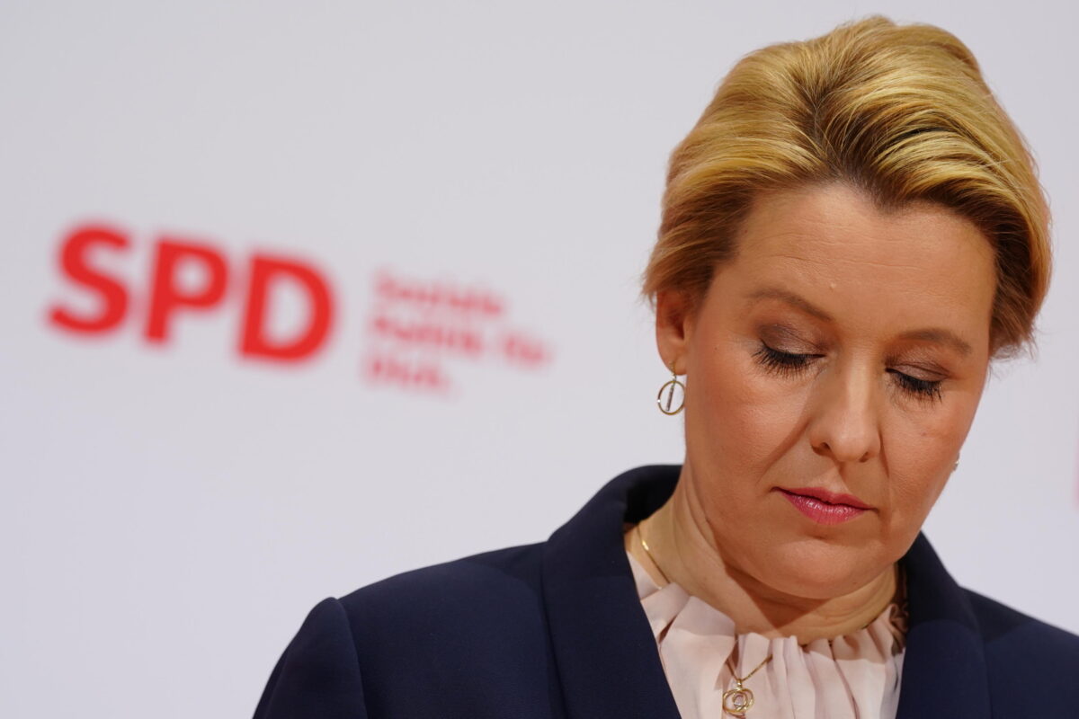 Chi è Franziska Giffey, la deputata dell'Spd aggredita a Berlino