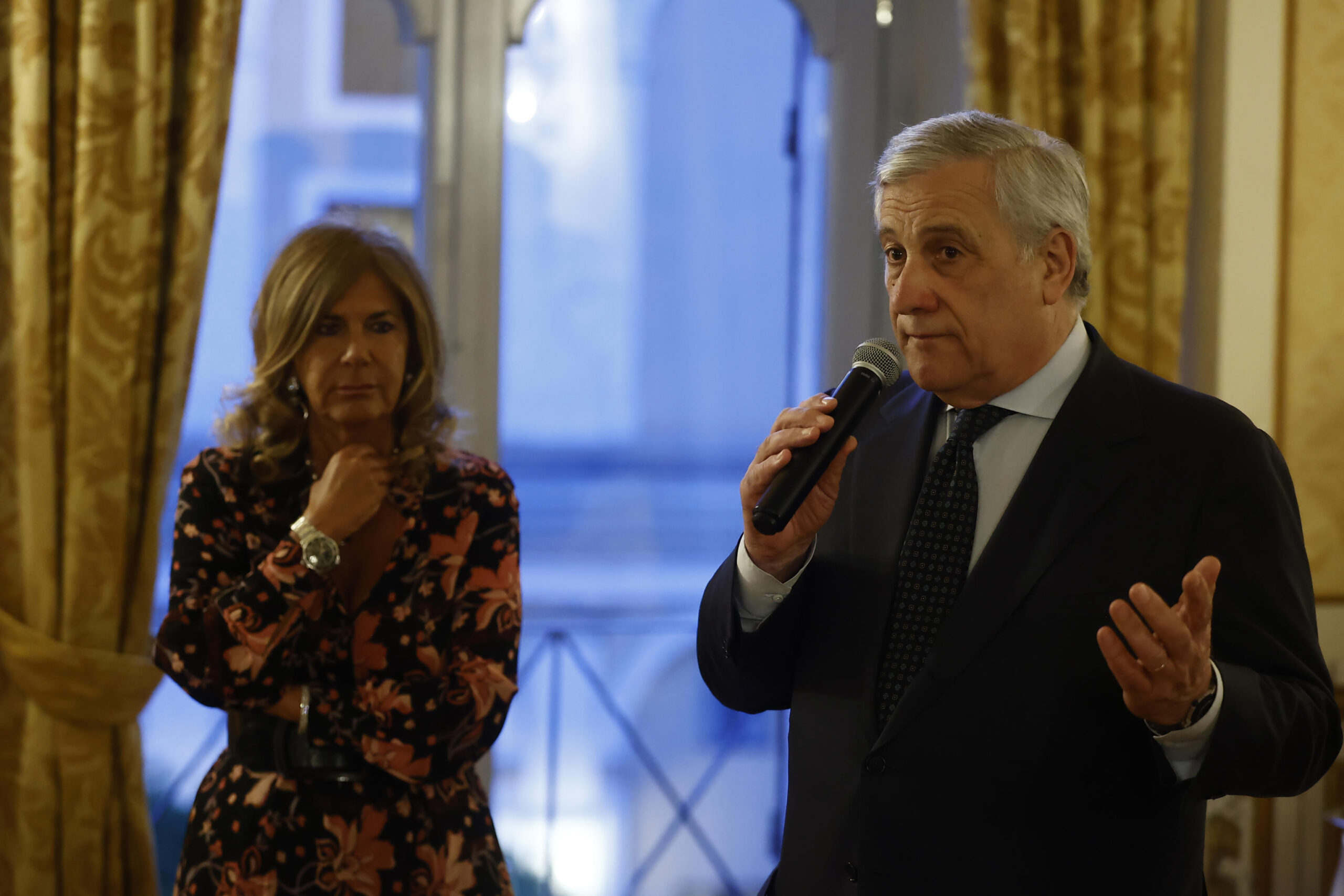 Tajani, lavoriamo per dialogo e arrivare a due Stati