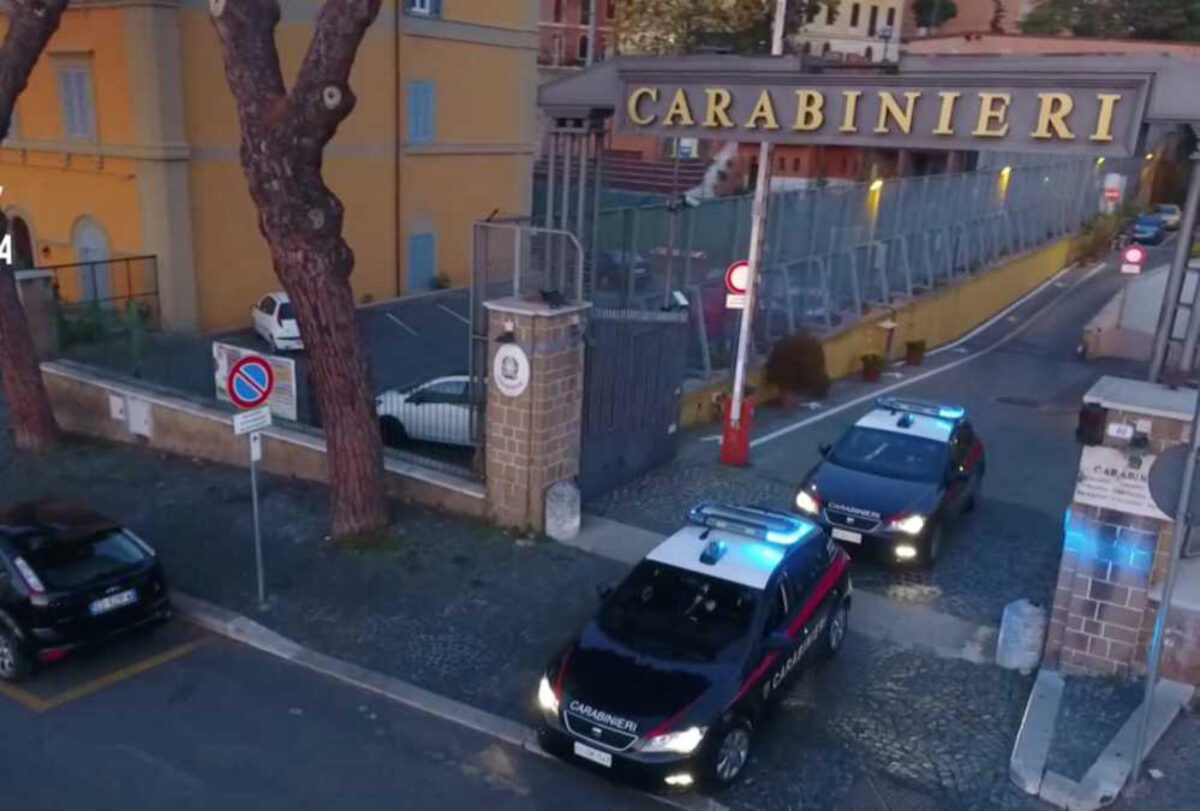 Reggio Calabria, neonata morta trovata in uno zainetto tra gli scogli: la Polizia indaga