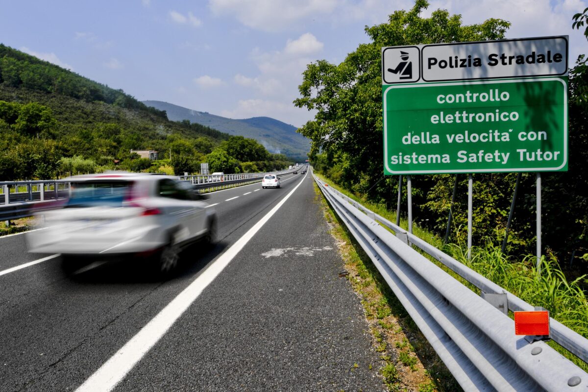 Avellino, incidente sulla SP91 all'altezza di Andretta: scontro tra due autobus che trasportavano studenti, cinque feriti