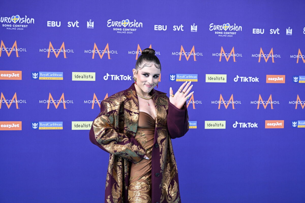 Eurovision 2024: Angelina Mango sul Turquoise Carpet | FOTO/VIDEO