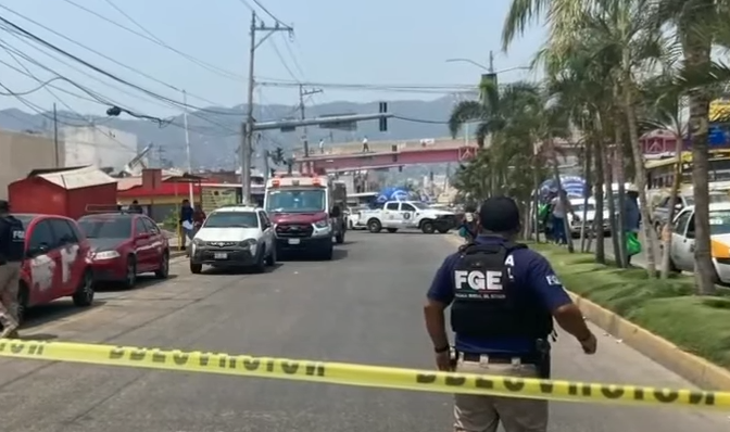 Messico, candidato alle elezioni comunali ucciso ad Acapulco insieme alla moglie: la loro auto data alle fiamme