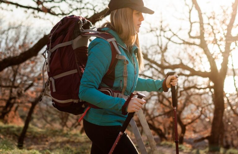 Quali sono i vantaggi del trekking e a chi è consigliato