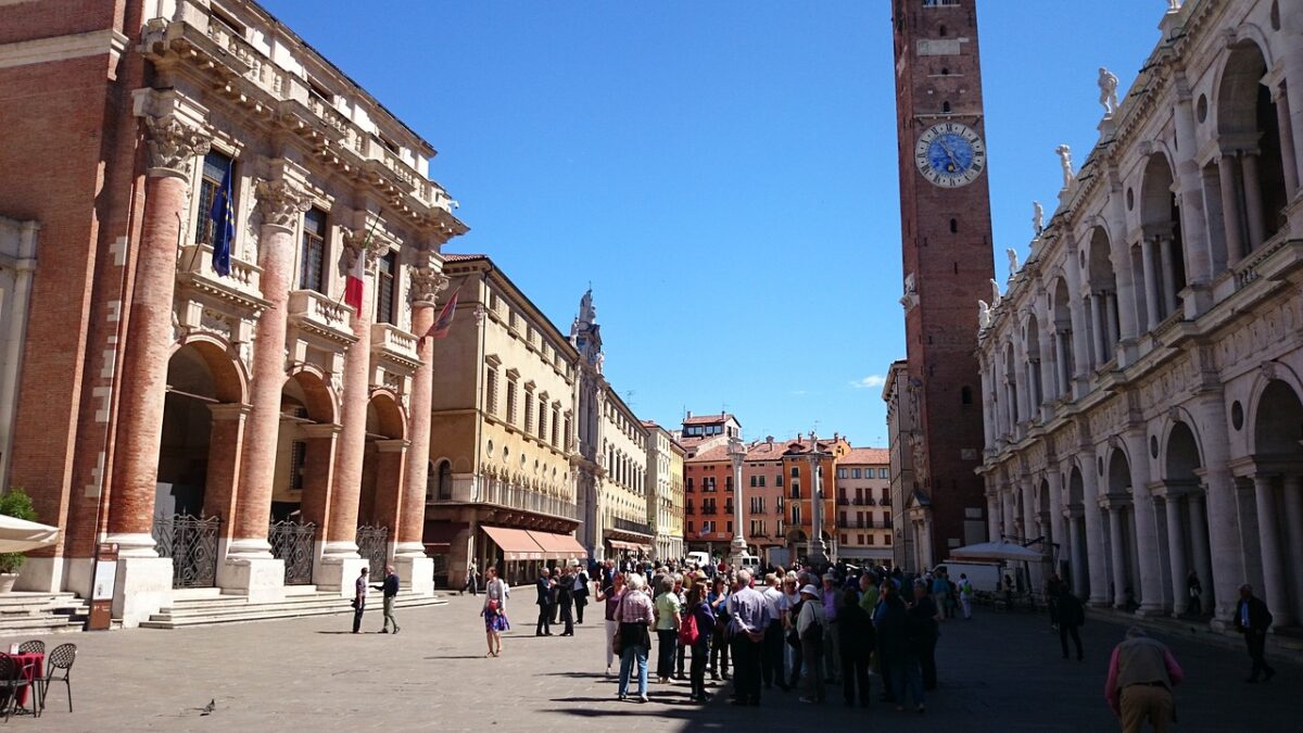 Adunata alpini 2024 Vicenza: strade chiuse e bus deviati. Come cambia la viabilità