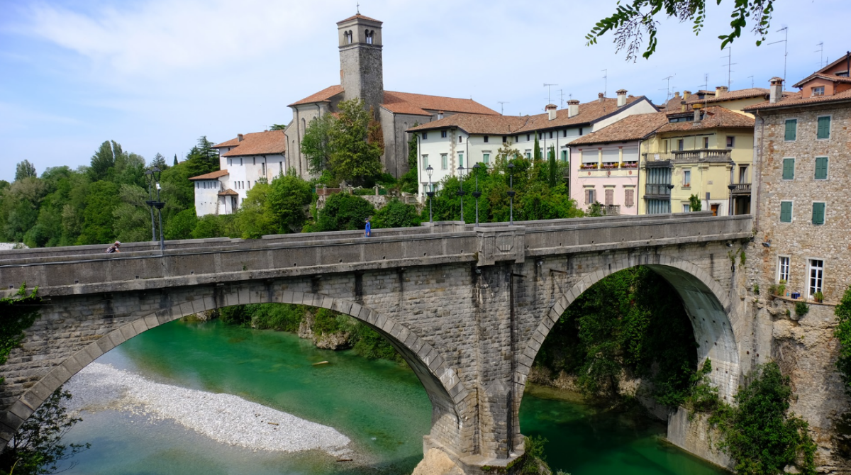 Maltempo in Friuli, tre giovani dispersi per la piena del Natisone: continuano le ricerche