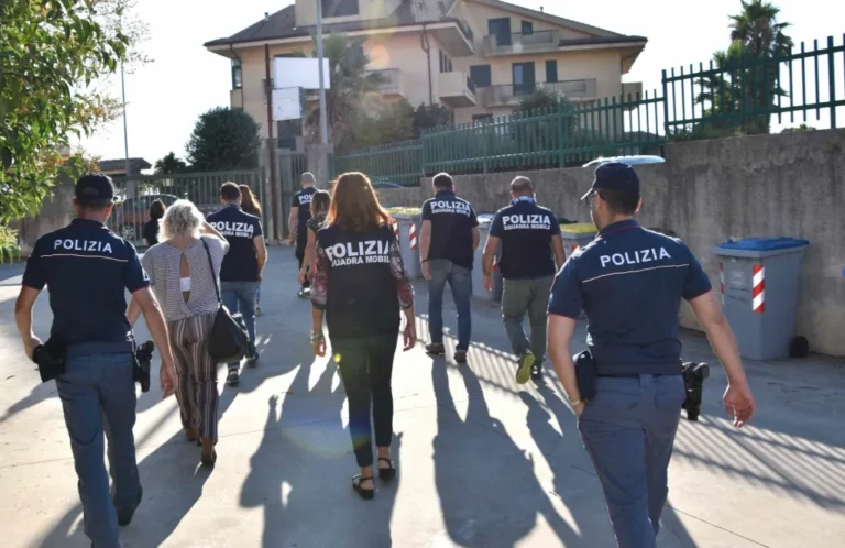 Ragusa, rissa tra adolescenti finisce a coltellate: uno dei ragazzi è in codice rosso