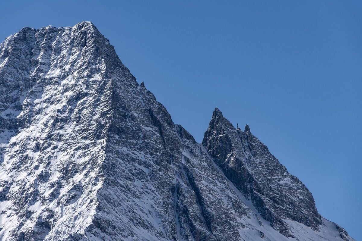 Valle d'Aosta, morto l'alpinista disperso sul monte Paramont: è Denis Trento