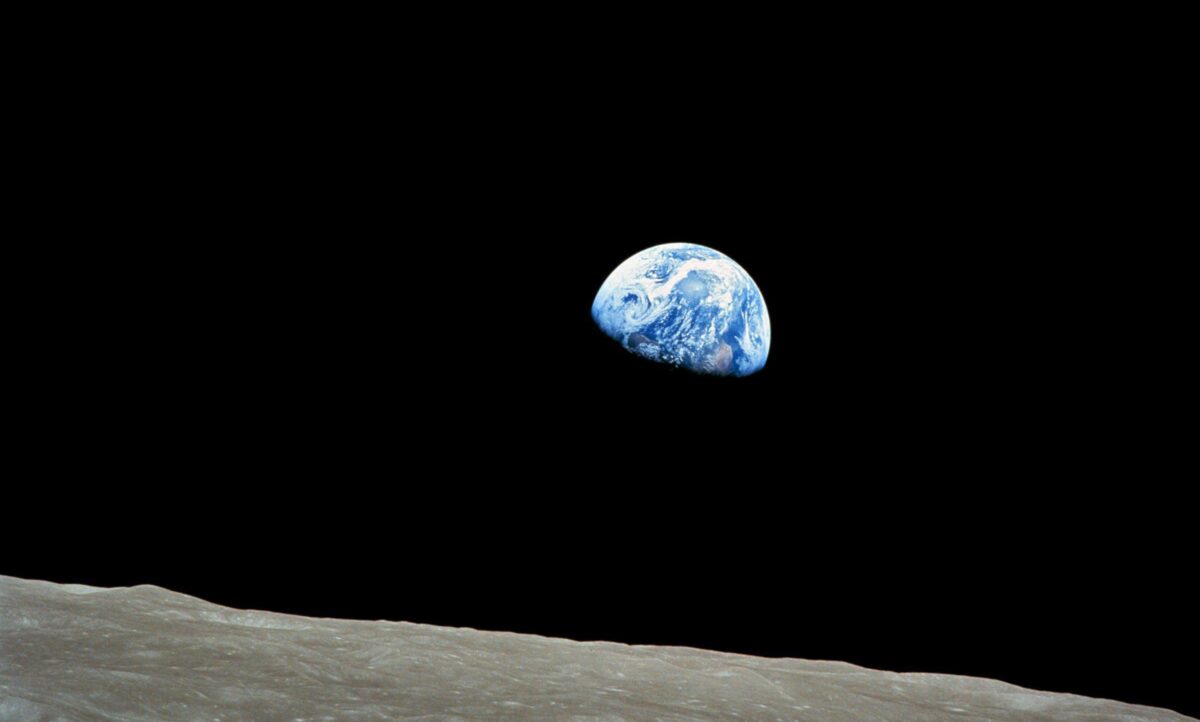 Addio a William Anders: età, carriera, vita privata dell’astronauta dell’Apollo 8. Aveva scattato la foto della “Terra che sorge”