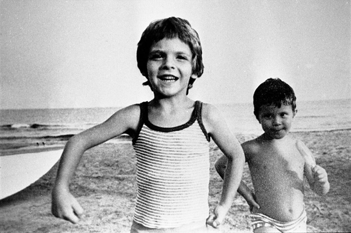 La storia di Alfredino Rampi: causa morte, genitori, fratello, tomba e film del bambino caduto nel pozzo a Vermicino il 10 giugno 1981