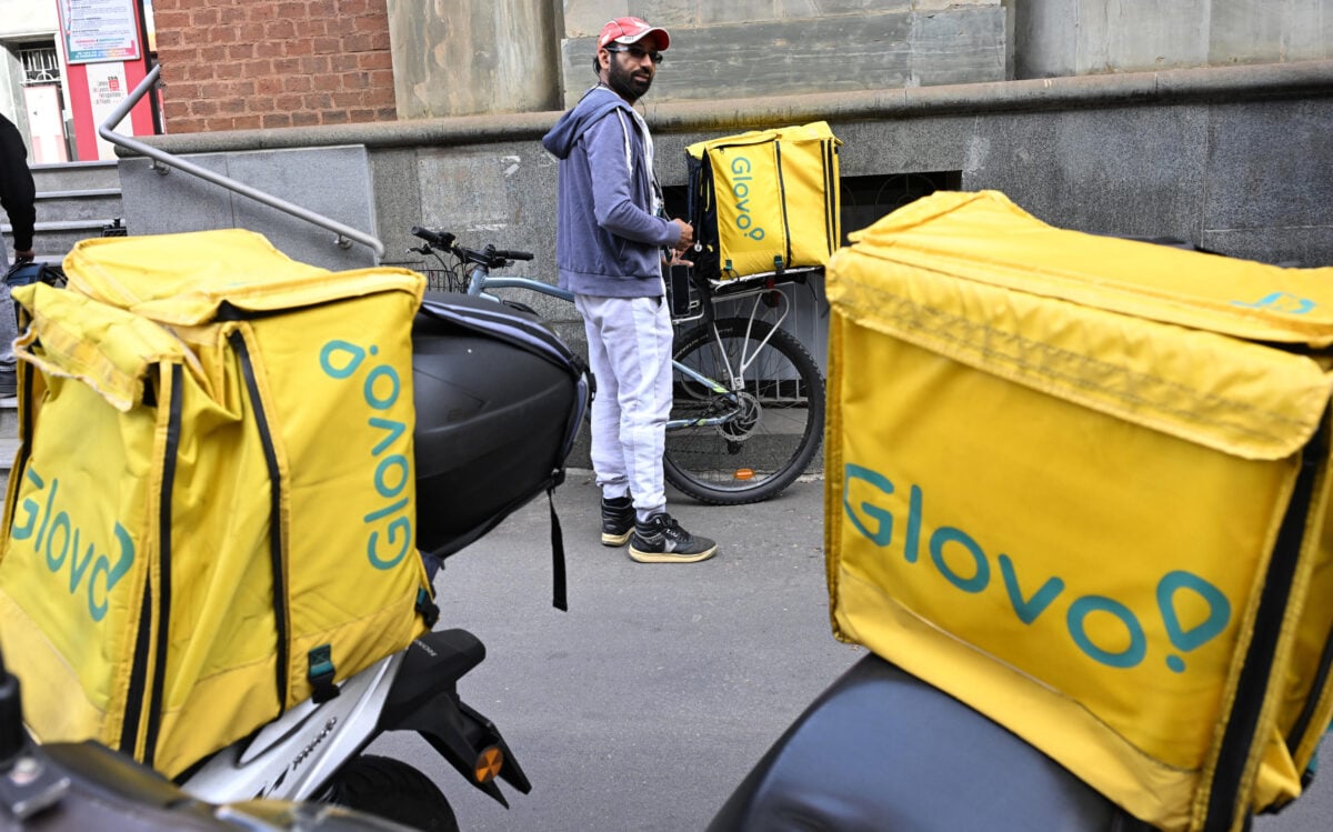 Milano, rider investito e ucciso: pirata della strada individuato e fermato per omicidio stradale, è un 22enne