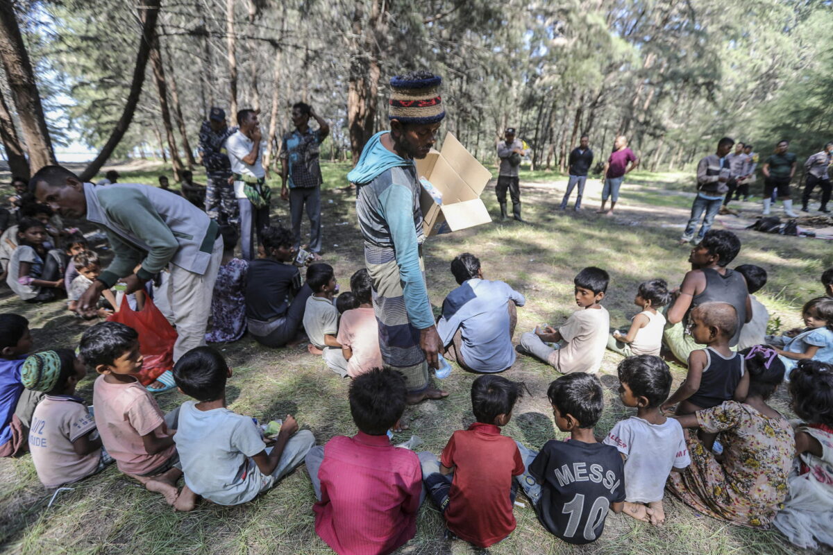 Myanmar, Nay San Lwin (cofondatore Free Rohingya Coalition): "Il nostro popolo vive in una prigione a cielo aperto. San Suu Kyi? È complice del genocidio"