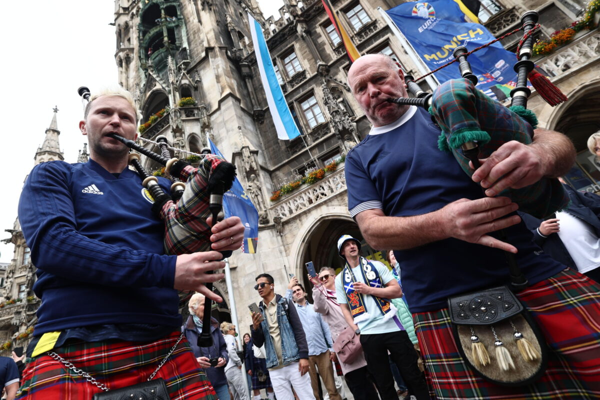 Germania, incidente per cinque tifosi scozzesi arrivati per Euro 2024: confusi dalla guida a destra