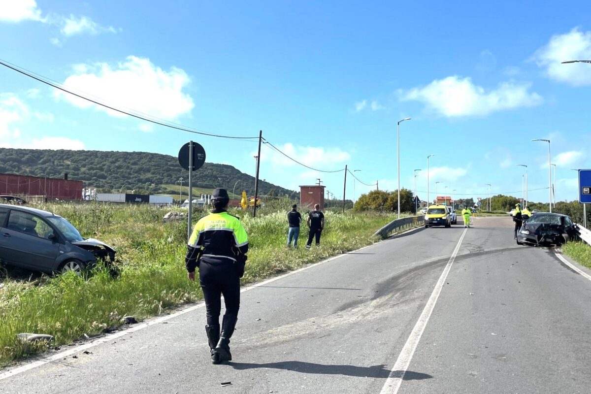 Siracusa, incidente in una galleria sull’autostrada in direzione Catania: coinvolte quattro vetture, diversi feriti