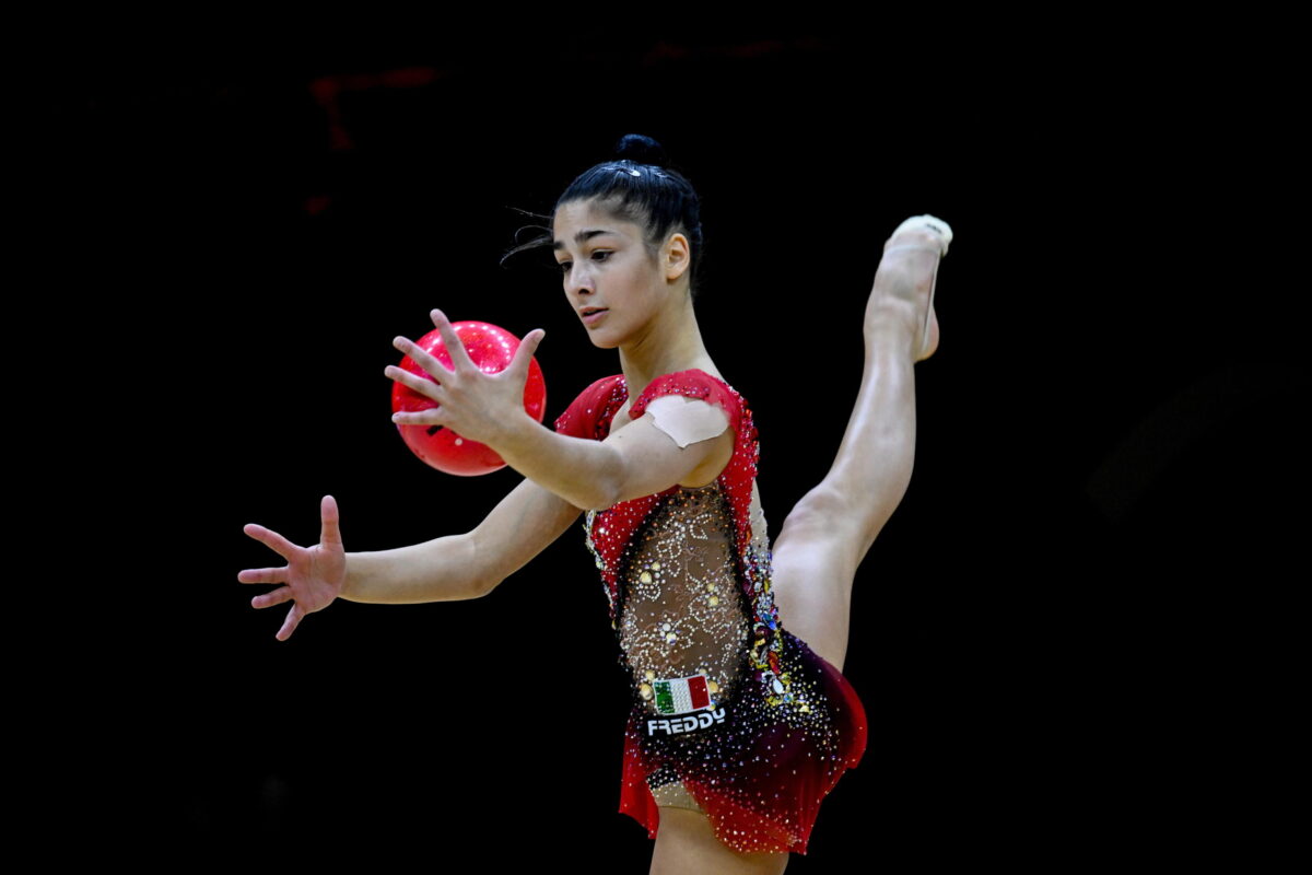 Chi è Sofia Raffaeli? Età, altezza e peso, fidanzato, genitori della ginnasta. Un oro e due argenti alla World Cup 2024 di Ritmica