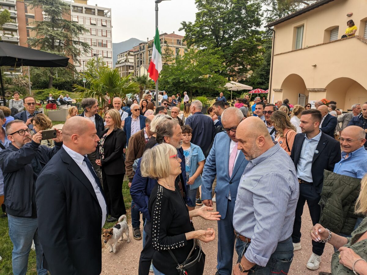 Bandecchi e il poco peso in Europa dell'Italia: "E' colpa di Meloni e Salvini, ora ci ritroviamo a fare opposizione col fascista Orban..."