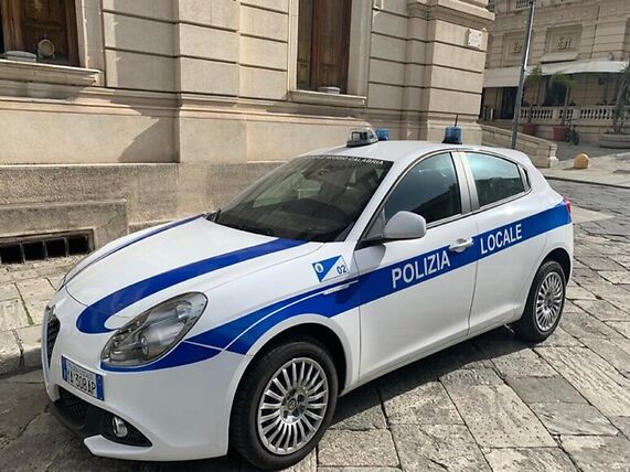 Concorso pubblico per 6 istruttori di polizia locale a tempo indeterminato: requisiti e domanda 2024