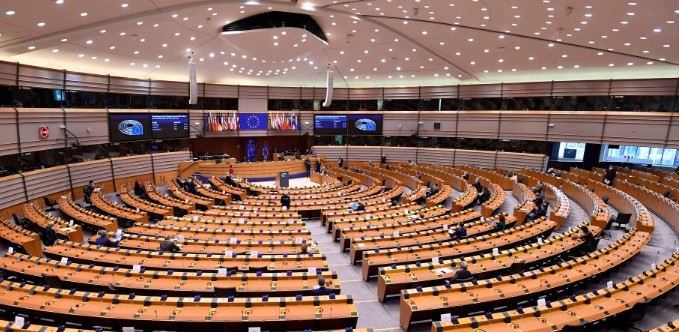 Quanto guadagna un parlamentare europeo? Ecco lo stipendio "milionario" degli eurodeputati