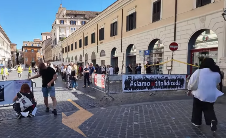 La protesta dei lavoratori del cinema: "Il Ministero non parla con noi e non fa nulla, chiediamo i decreti attuativi",  la manifestazione del 27 giugno 2024