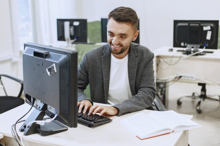 Comune di Palermo, al via concorsi per la copertura di 39 posti di lavoro: profili e requisiti