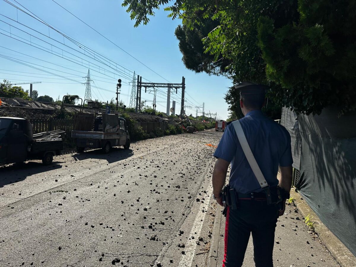 Parma, incidente ferroviario all'altezza di via Toscana tra due treni: tre feriti