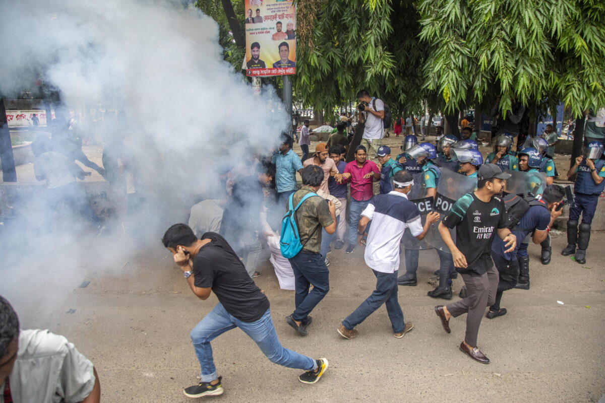 Bangladesh, perché gli studenti stanno protestando contro la premier Sheik Hasina? | VIDEO