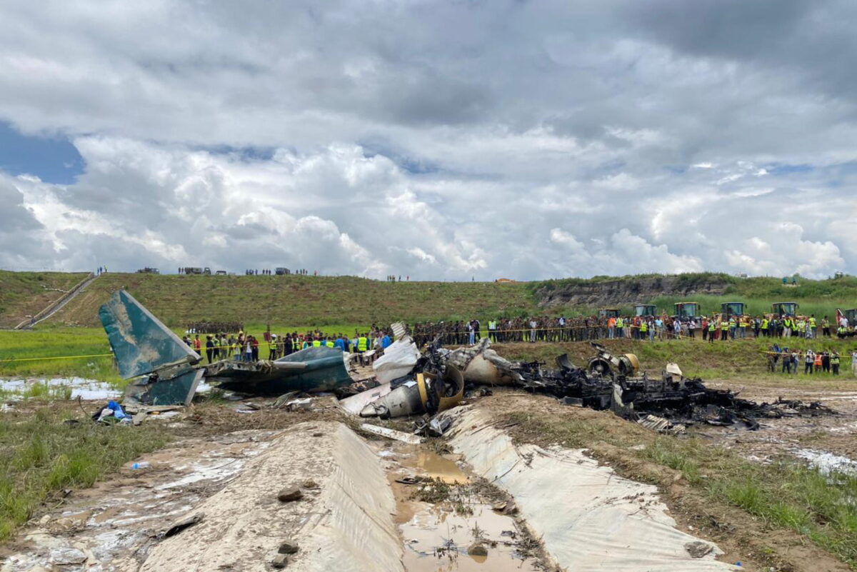 Nepal, aereo si schianta all'aeroporto di Kathmandu: cosa sappiamo sull'incidente