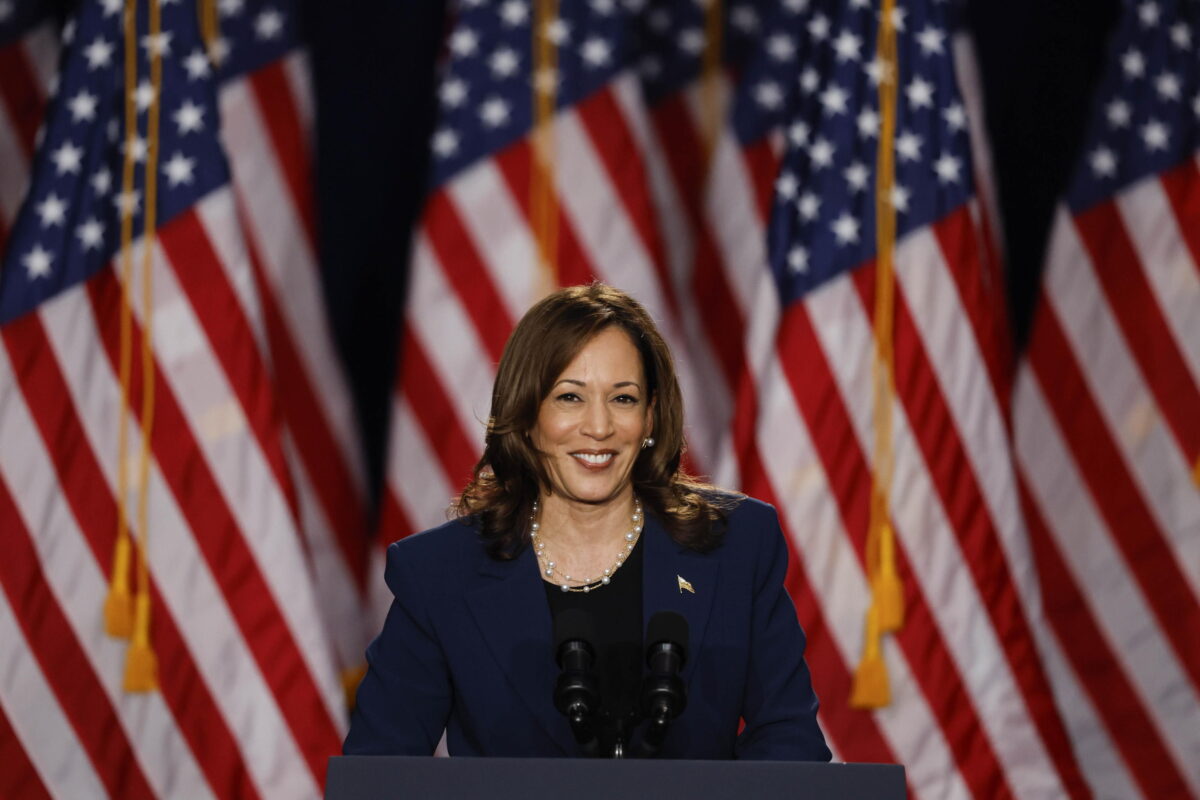 Perchè Kamala Harris indossa una collana di perle in ogni uscita pubblica e qual è il significato