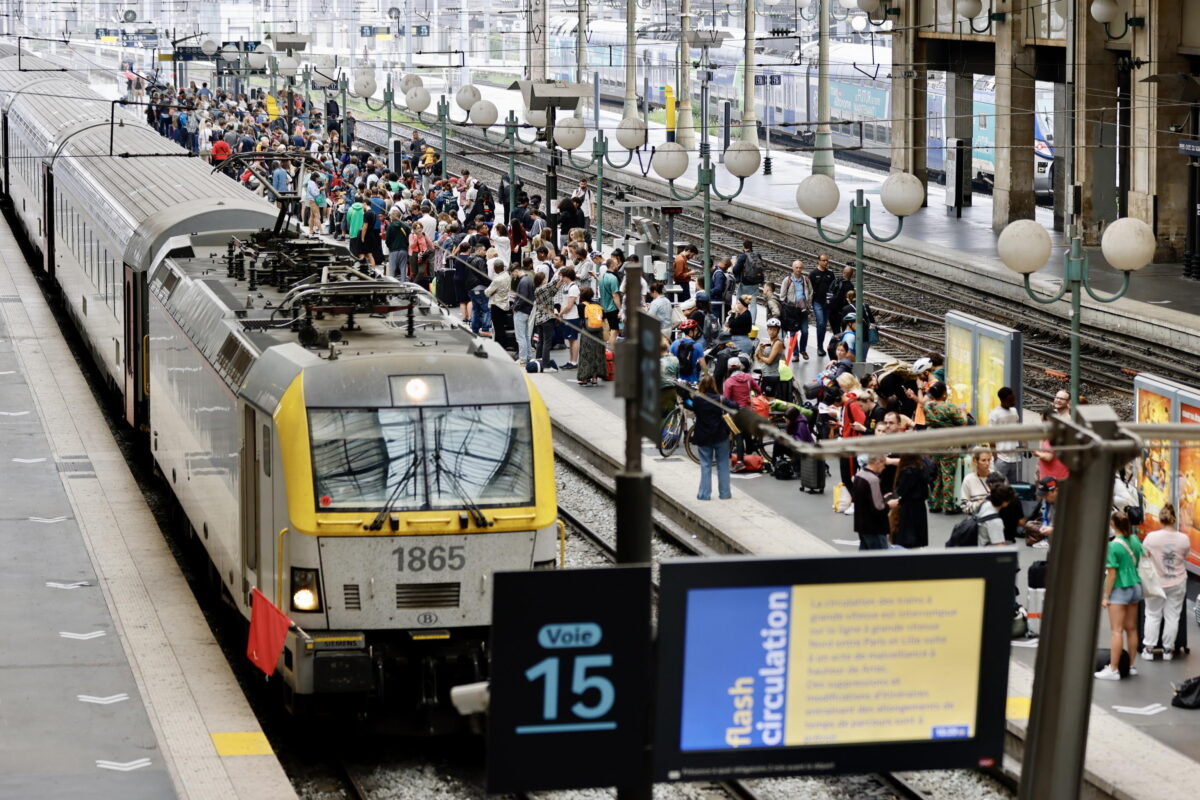 Attacco alla rete Tgv e chiusura aeroporto di Basilea: cosa sta succedendo in Francia a poche ore dal via alle Olimpiadi di Parigi 2024