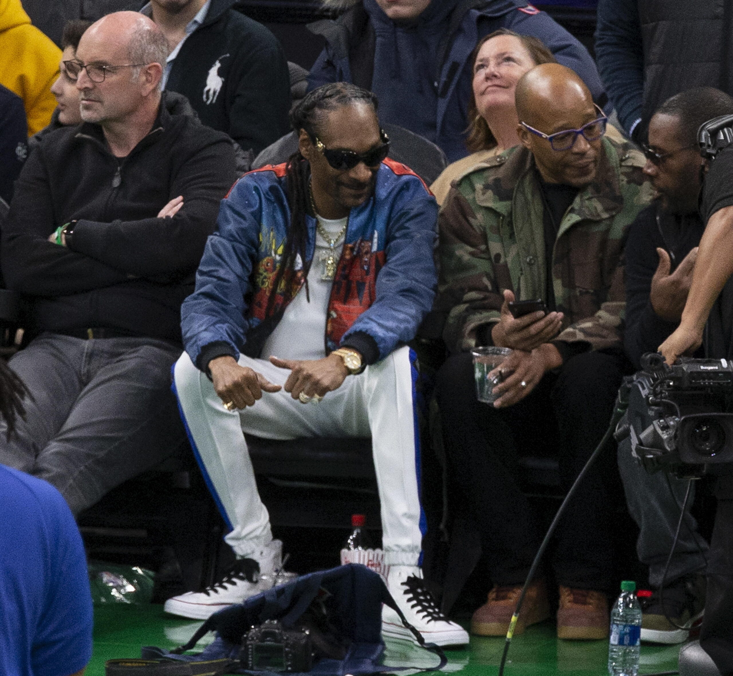 Chi è Snoop Dogg: età, peso, altezza, patrimonio e film del rapper che ha  portato la torcia olimpica • TAG24