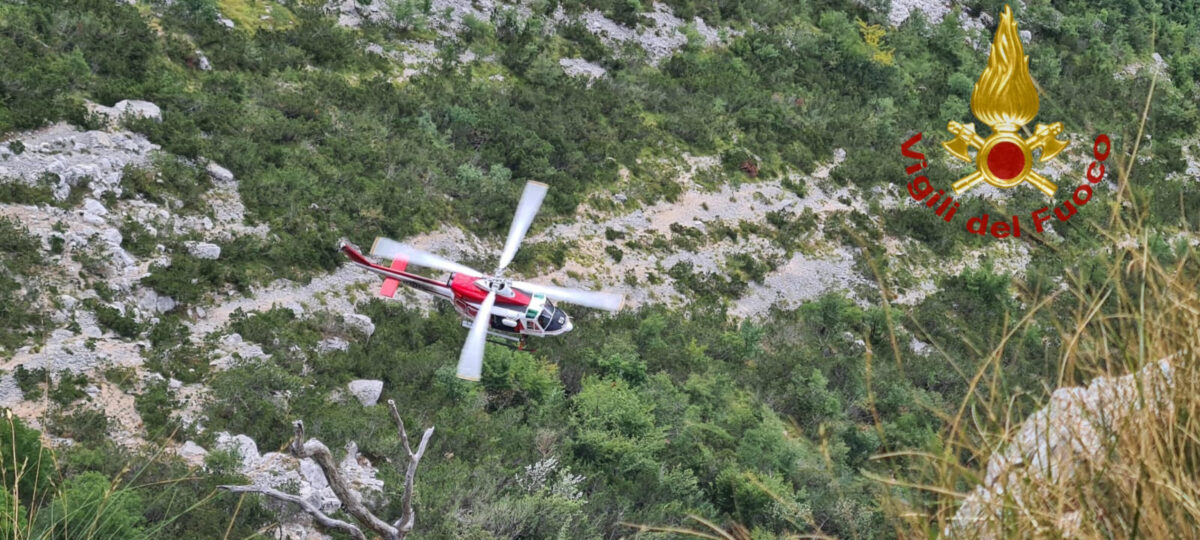 Tragedia a Belluno, precipita in un dirupo a Tambre: trovato morto escursionista 29enne