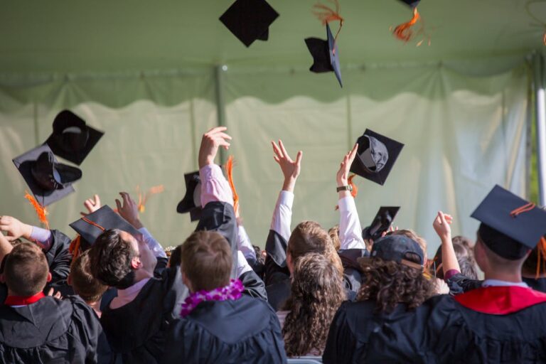 Come si calcola il voto di laurea? Guida semplice per sapere in anticipo quanto prenderai