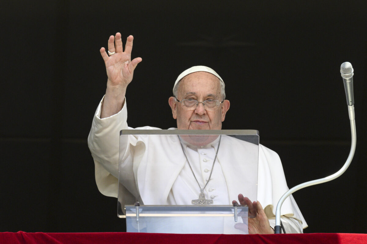 Olimpiadi Parigi 2024, sull'Ultima Cena alla cerimonia d'apertura arriva il commento durissimo del Vaticano