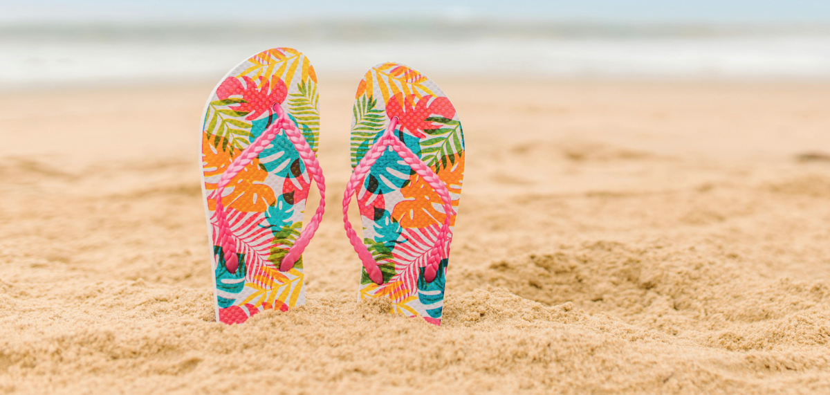 Con cosa indossare le infradito? La rivincita dei sandali da spiaggia