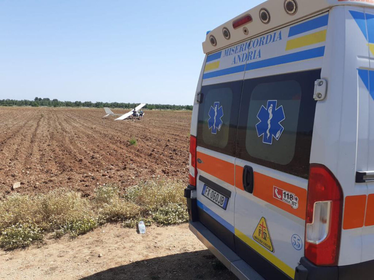 Perugia, incidente a Montemelino di Magione: ultraleggero si scontra contro un terrapieno. Chi sono i due feriti?