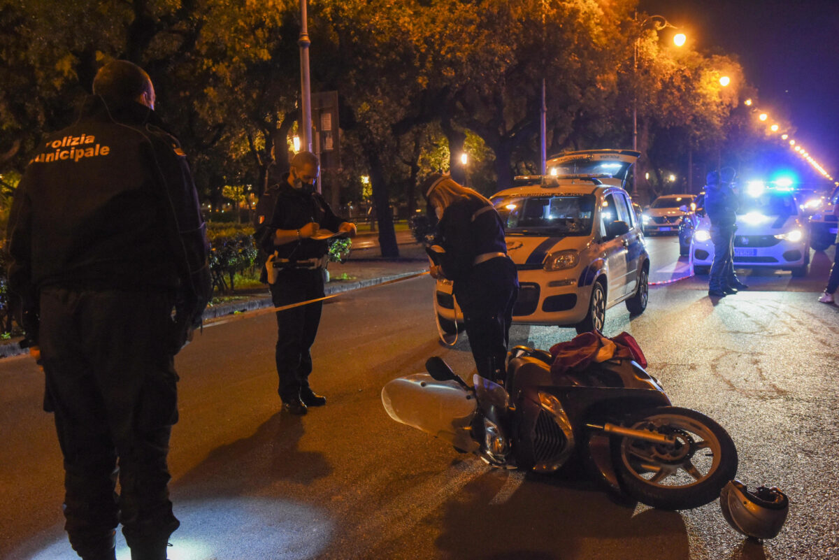 Salerno, incidente a Capaccio Paestum: auto si scontra con una moto. Chi sono le due vittime del sinistro stradale?