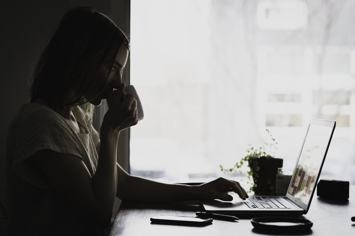 Borse di studio per scuola di primo e secondo grado, università e ITS: come fare domanda?