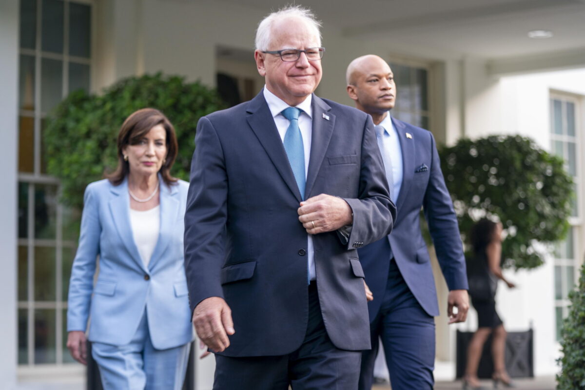 Chi è Tim Walz: età, moglie, figli e carriera del vice presidente scelto da Kamala Harris?