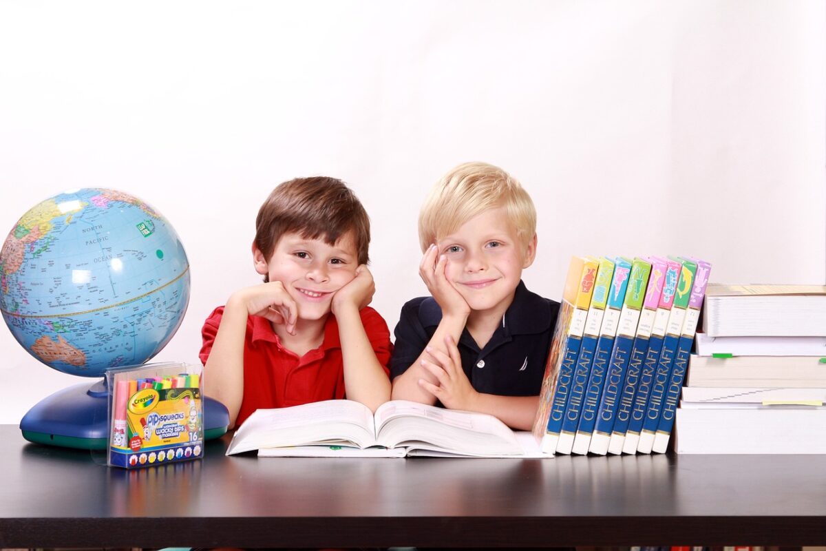 Crescere Insieme e l’Alta scuola di formazione per gli operatori del settore infanzia