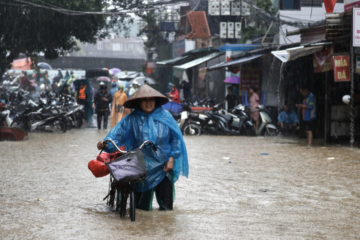 Il tifone Yagi devasta il Vietnam: almeno 155 morti. Migliaia di persone evacuate a Hanoi