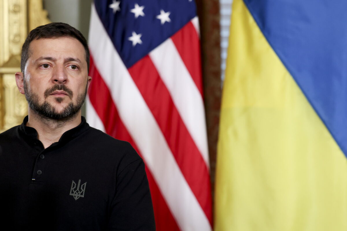 Guerra in Ucraina, Trump incontra Zelensky: "Risolveremo il problema"