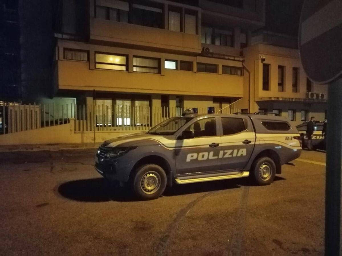 Cagliari, chi è il 17enne che ha accoltellato il padre con un machete a Quartu Sant'Elena? L'aggressione dopo un litigio