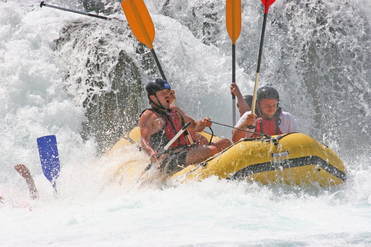 Dove si può fare rafting in Italia: periodo migliore e consigli