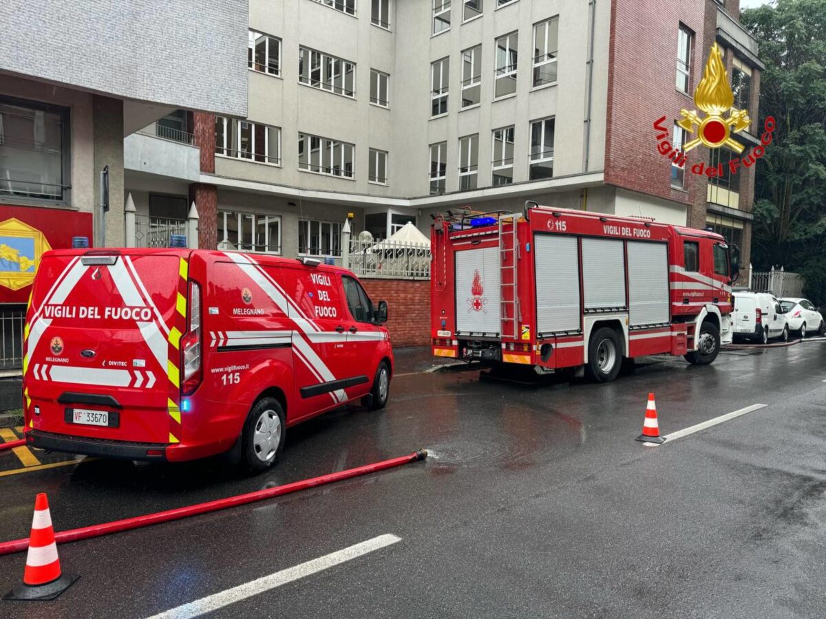 Massa Carrara, incendio in un appartamento nella zona di Capanne a Montignoso: morto un uomo di 73 anni