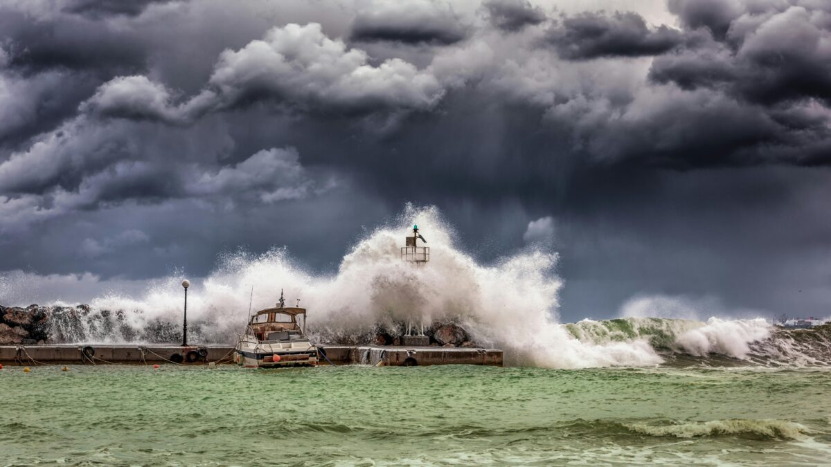 Groenlandia, mega-tsunami alto 200 metri scuote la Terra per 9 giorni: gli scienziati lanciano l'allarme sismico mondiale