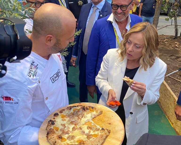 "Pizza Giorgia" strega la premier al G7 Agricoltura, chef Circhirillo: "Ci tenevo a fargliela assaggiare. L'ho conquistata con porchetta e marmellata"