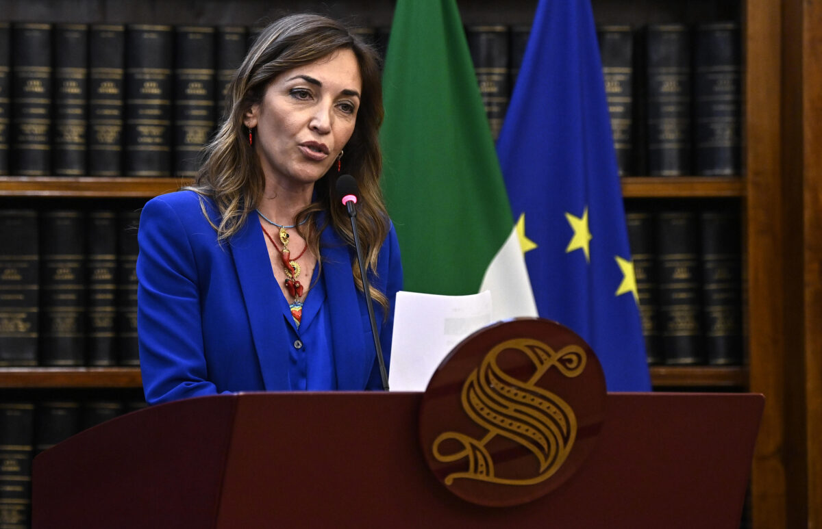 Le sigarette aumentano? Castellone, vicepresidente M5S del Senato (e ricercatrice): "Dobbiamo fronteggiare una pandemia oncologica"